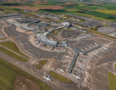 Volotea é a primeira companhia aérea a integrar o programa da VINCI Airports de sumidouros de carbono