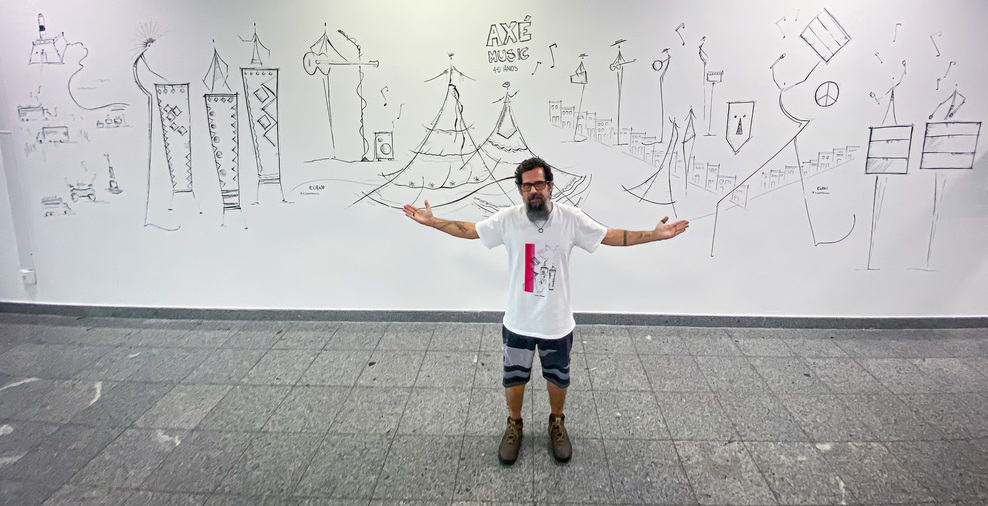 Salvador Bahia Airport celebra os 40 anos do Axé com live painting de Elano Passos
