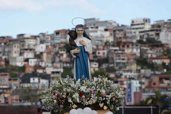 Imagem peregrina de Santa Dulce dos Pobres visita o Salvador Bahia Airport nesta segunda (4)